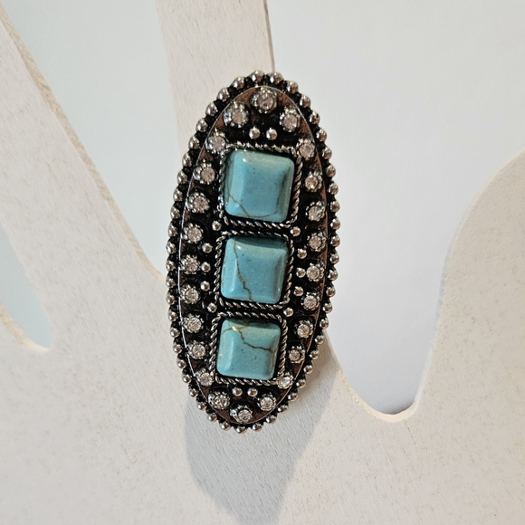 COWGIRL CONFETTI SILVER, TURQUOISE RHINESTONE STATEMENT RING- *Size 6.5 adjust. - Picture 4 of 4